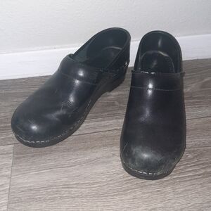 Dansko work clogs size 39 (US size 8, 8.5)